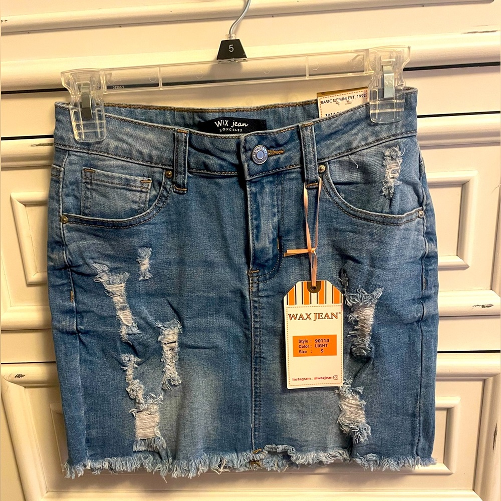 Denim Skirt. Brand New Never Worn. Too Small.